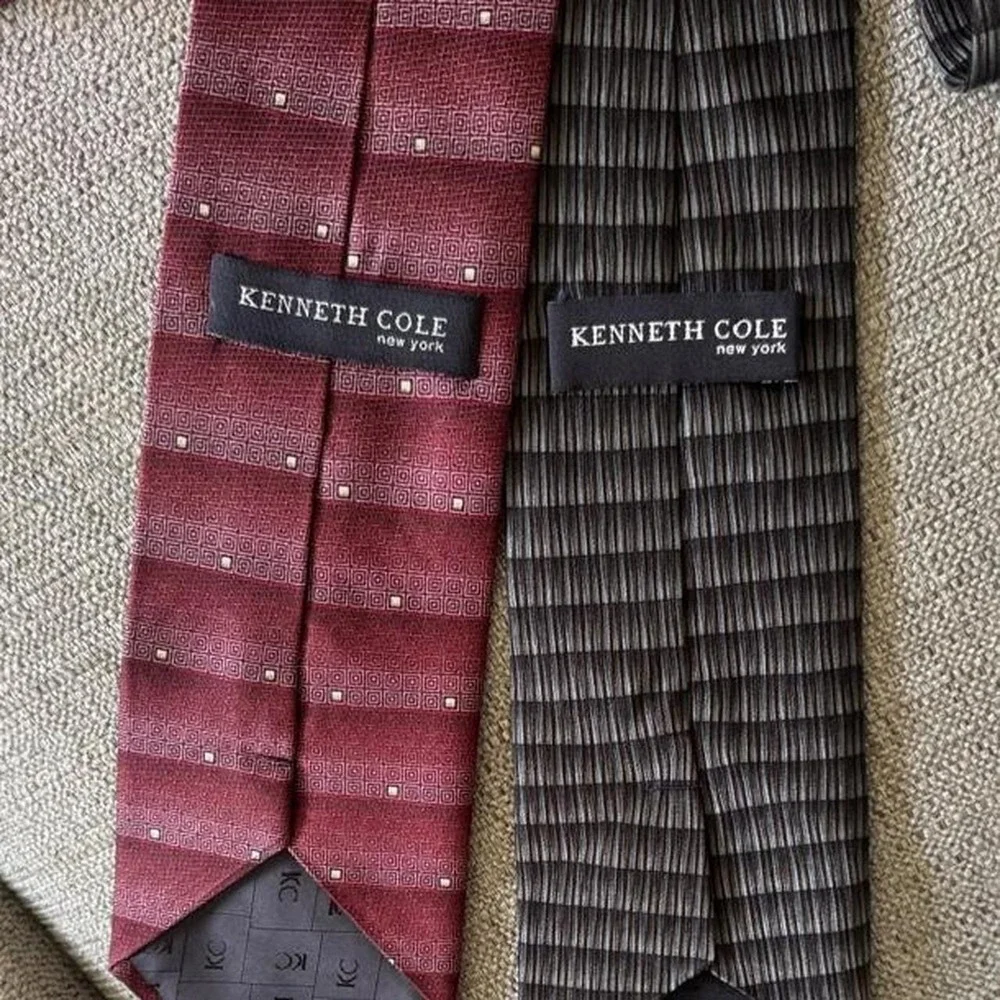 Kenneth Cole Silk Neck Tie Bundle (2) Geometric Pattern Designer Men's Tie's